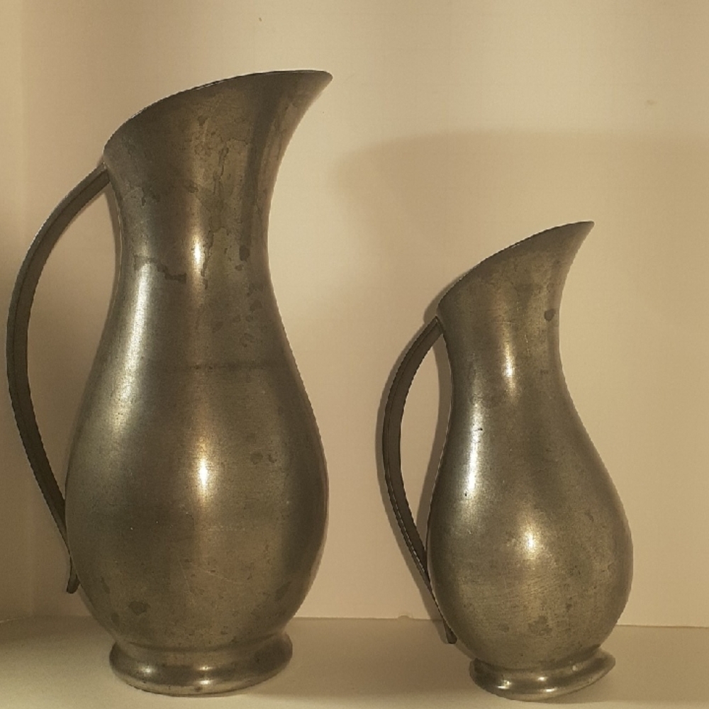 2 Vtg MCM Dutch Pewter Royal Holland KDM Pitchers Very Good Condition Marked